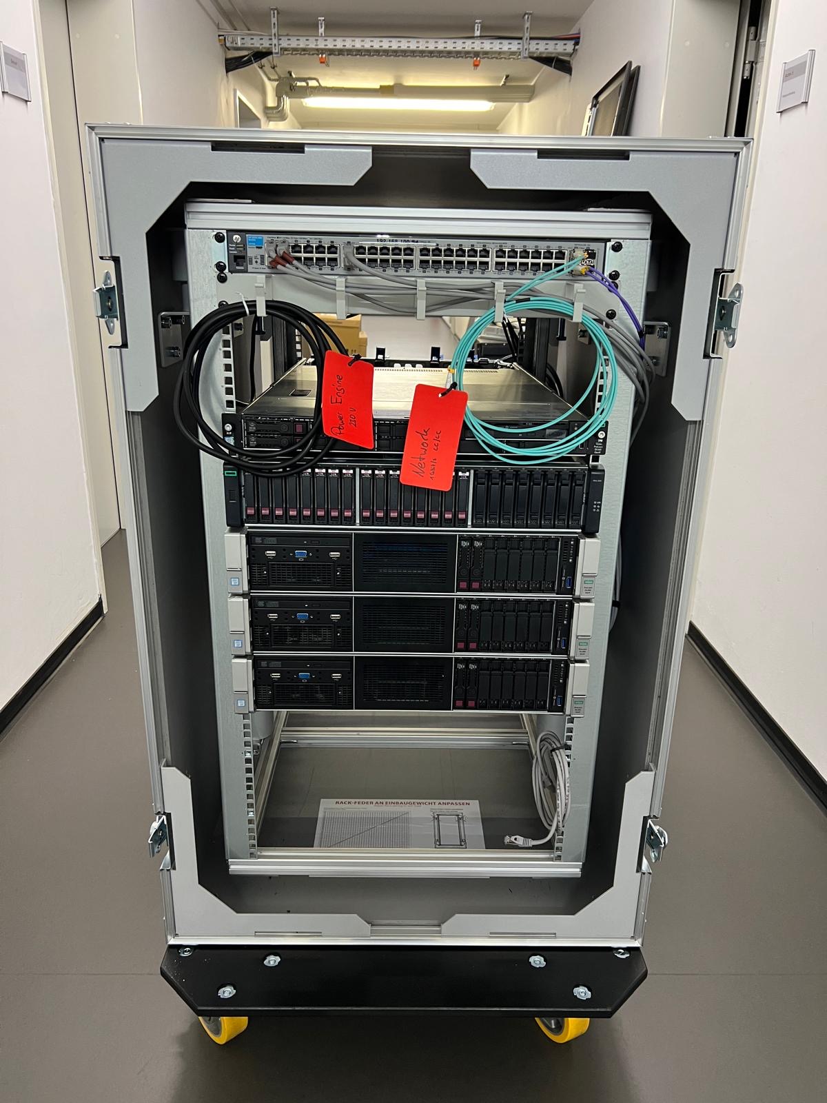 Server- und Netzwerkschrank
